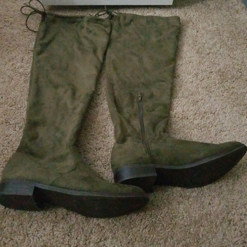 SOLD OUT!! Olive faux suede boots